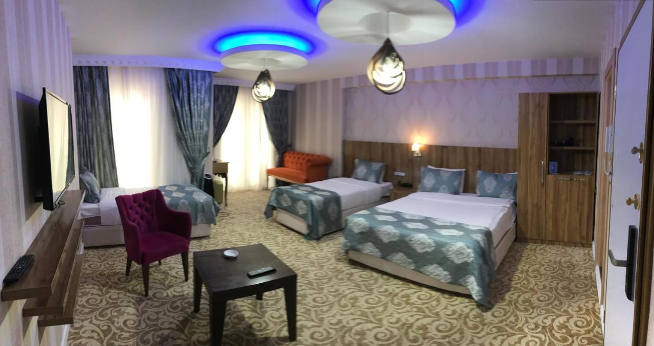 Crystall Hotel Van Buitenkant foto