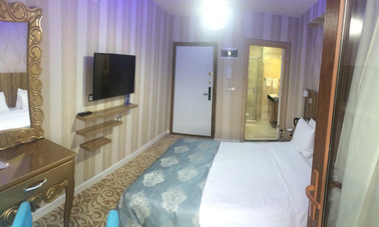 Crystall Hotel Van Buitenkant foto